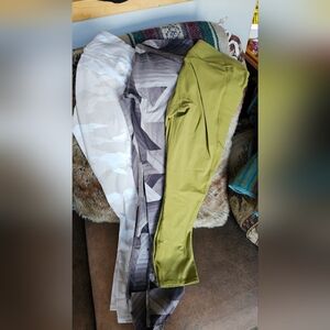 Workout Bundle Athleta/Fabletics Leggings Size Medium